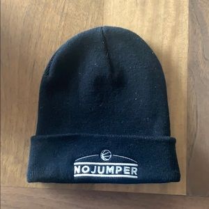 No jumper beanie never worn